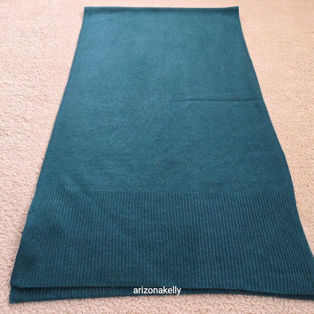 NWT Naked Cashmere 100% Cashmere Scarf Green Evergreen - Picture 8 of 16